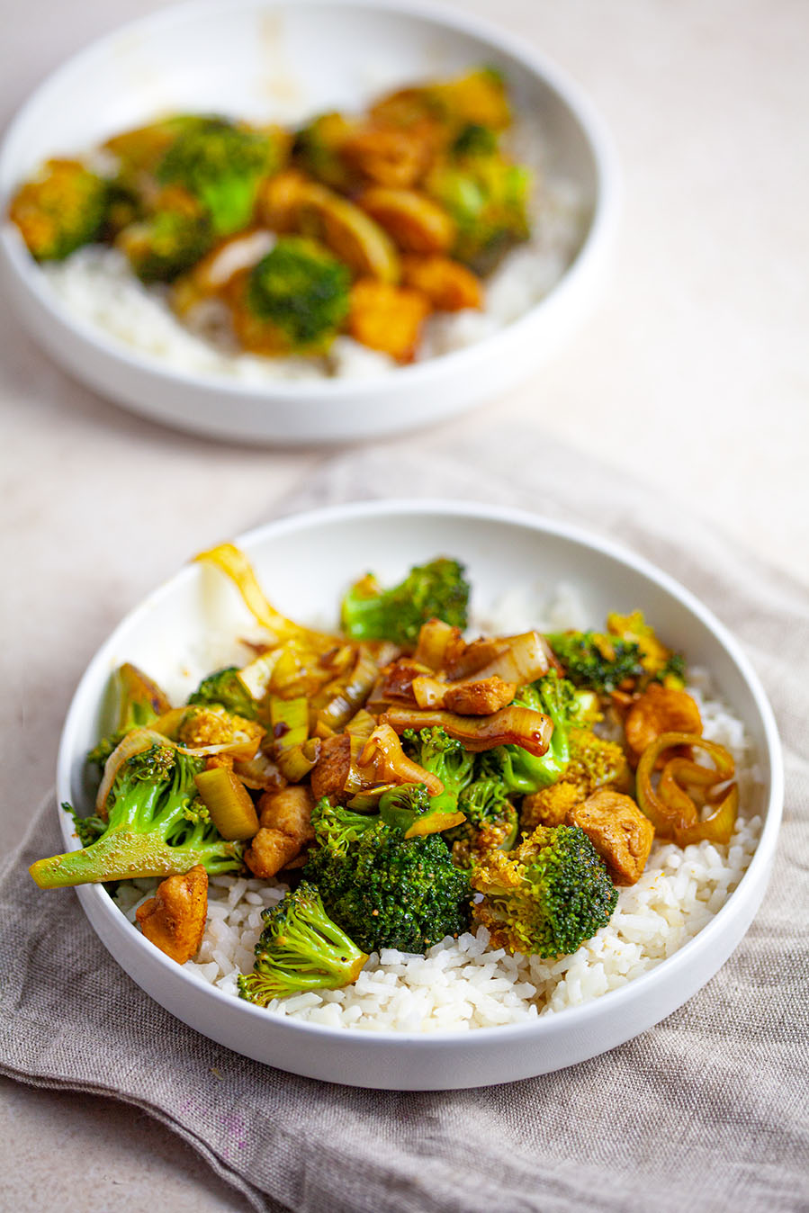 Kokosrijst met broccoli, prei & kip. – Eten met Danielle